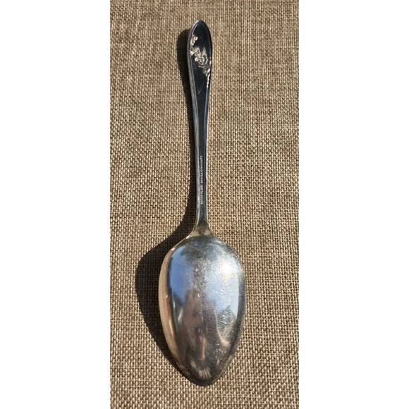 1 Vintage Oneida Community Tudor Queen Bess II Silver Plate 1946 Serving Spoon - Picture 4 of 13